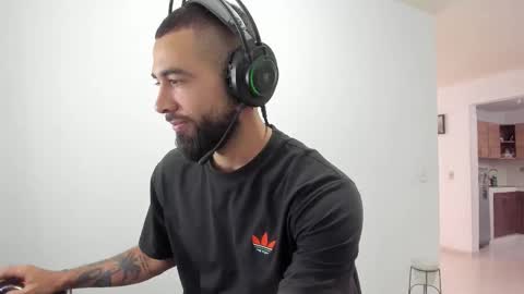 Matheus     online show from 12/03/25, 09:13