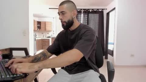 Matheus     online show from 03/18/26, 06:44