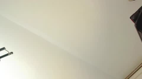 STRURIBE ON INSTAGRAM online show from 02/07/25, 11:13