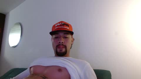 STRURIBE ON INSTAGRAM online show from 03/04/26, 10:54