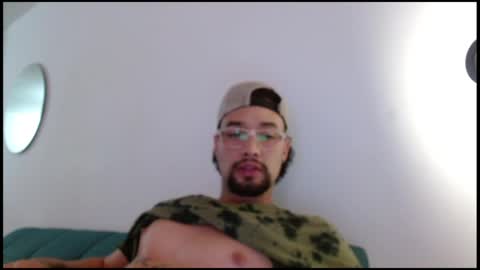 Snapshot of mathew444 chatting on 05/16/26, 07:45 STRURIBE ON INSTAGRAM online show from 05/16/26, 07:45