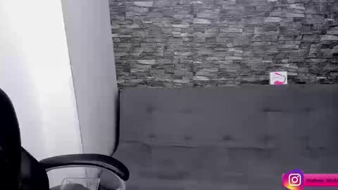 Mathew Independent model online show from 09/25/25, 03:32