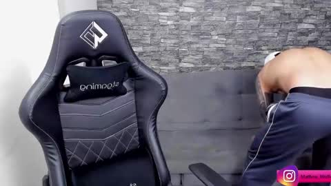 Mathew Independent model online show from 03/01/26, 12:01