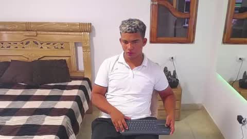 mathews__ online show from 12/05/25, 05:49