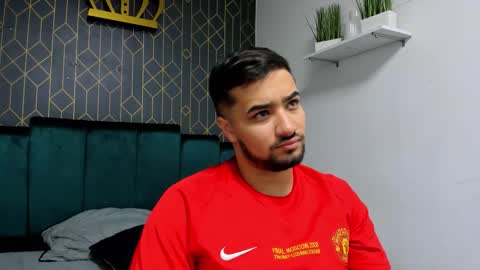 Snapshot of mathews_colton1 chatting on 11/14/25, 11:31 Mathews online show from 11/14/25, 11:31