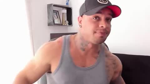 Snapshot of mathews_roses chatting on 09/19/25, 03:45 Marck Mathews online show from 09/19/25, 03:45