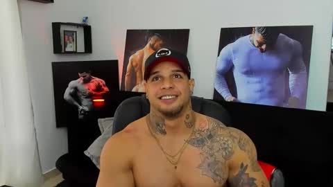 Snapshot of mathews_roses chatting on 12/01/25, 10:04 Marck Mathews online show from 12/01/25, 10:04