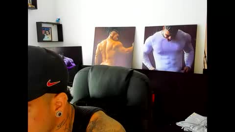 Snapshot of mathews_roses chatting on 12/02/25, 03:29 Marck Mathews online show from 12/02/25, 03:29