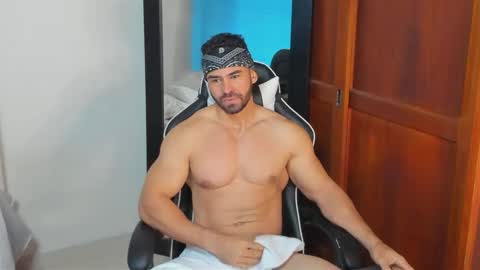 mathews_smith online show from 10/05/25, 11:41