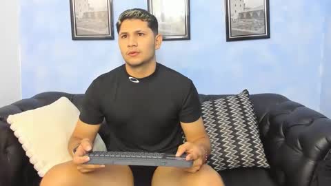 Snapshot of mathias_cocks chatting on 09/16/25, 04:02 mathias cocks online show from 09/16/25, 04:02