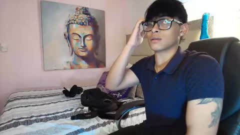 Snapshot of mathias_oberlin chatting on 03/25/26, 07:53 MATHIAS online show from 03/25/26, 07:53