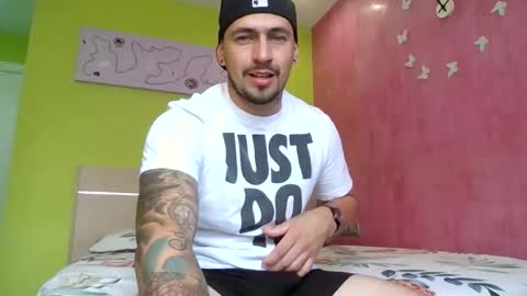 Snapshot of mathias_scoth1 chatting on 09/11/25, 10:59 INST. cesar colombia19 online show from 09/11/25, 10:59