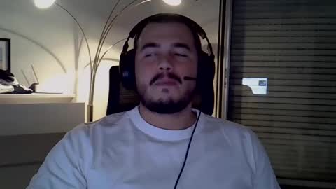 Snapshot of mathou34 chatting on 12/03/24, 07:11 Mathou online show from 12/03/24, 07:11