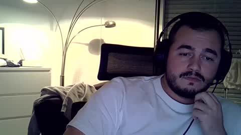 Snapshot of mathou34 chatting on 12/04/24, 07:23 Mathou online show from 12/04/24, 07:23