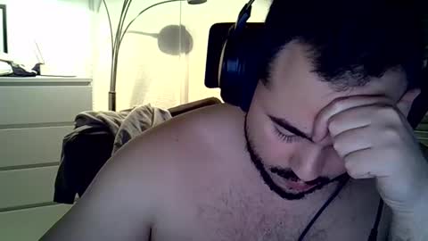 Snapshot of mathou34 chatting on 12/04/24, 10:30 Mathou online show from 12/04/24, 10:30