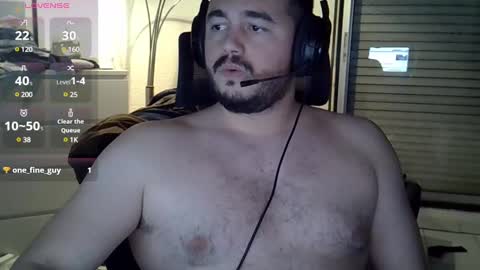 Snapshot of mathou34 chatting on 12/18/24, 08:14 Mathou online show from 12/18/24, 08:14