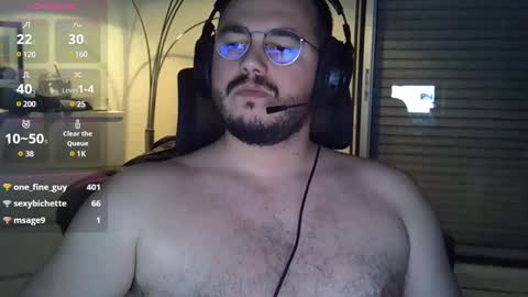 Snapshot of mathou34 chatting on 12/18/24, 11:19 Mathou online show from 12/18/24, 11:19