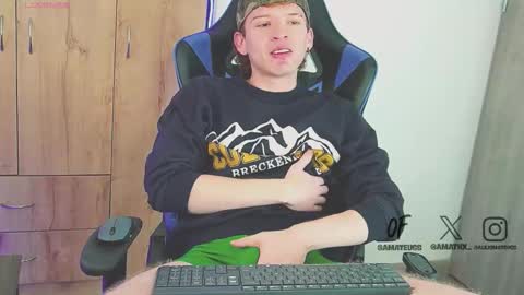 Alejandro Alex online show from 12/05/25, 03:09