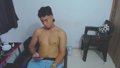 Snapshot of matias_bianco01 chatting on 03/10/25, 04:14 matias online show from 03/10/25, 04:14