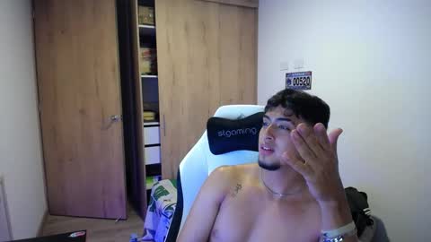 Snapshot of matias_bianco01 chatting on 09/12/25, 05:51 matias online show from 09/12/25, 05:51