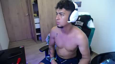 Snapshot of matias_bianco01 chatting on 09/18/25, 02:52 matias online show from 09/18/25, 02:52