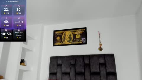 Snapshot of matt_rodriguez92 chatting on 02/19/25, 01:06 matt rodriguez92 online show from 02/19/25, 01:06