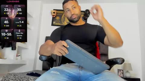 Snapshot of matt_rodriguez92 chatting on 10/25/25, 11:51 matt rodriguez92 online show from 10/25/25, 11:51