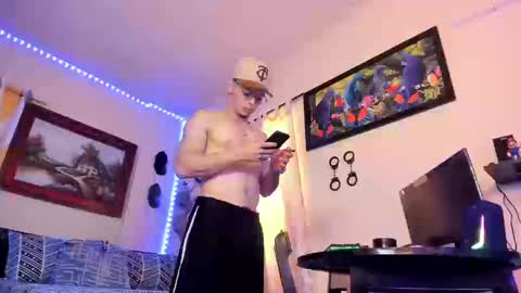 Snapshot of matt_your_master chatting on 09/08/25, 02:38 Master online show from 09/08/25, 02:38