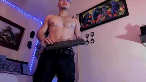 Snapshot of matt_your_master_ chatting on 09/21/25, 11:23 Matt online show from 09/21/25, 11:23