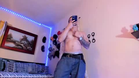 Snapshot of matt_your_master_ chatting on 10/06/25, 11:24 Matt online show from 10/06/25, 11:24