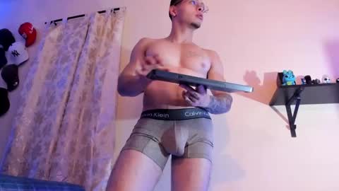 Snapshot of matt_your_master_ chatting on 10/17/25, 12:14 Matt online show from 10/17/25, 12:14