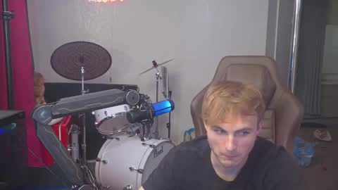 Matt Cash online show from 09/28/25, 01:11