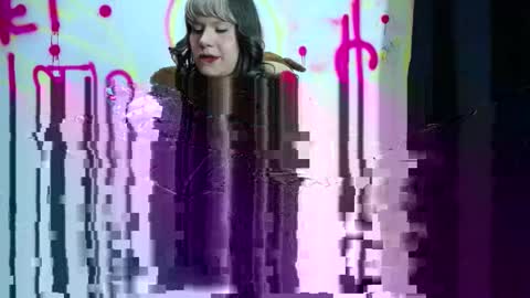 Snapshot of matteldoll_xxx chatting on 10/19/25, 01:28 matteldoll xxx online show from 10/19/25, 01:28