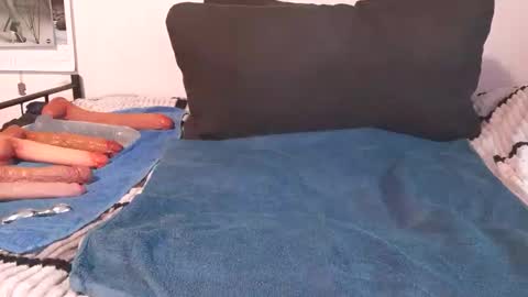 matten80 online show from 12/21/25, 08:32