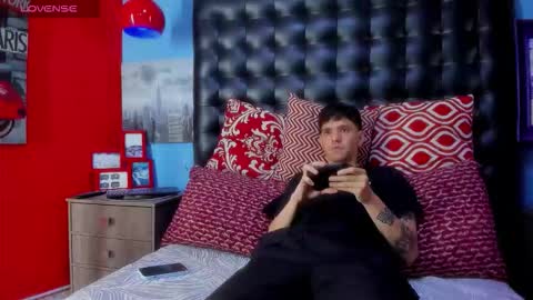 Snapshot of matteo12_ chatting on 09/09/25, 04:50 ---Matteo--- online show from 09/09/25, 04:50