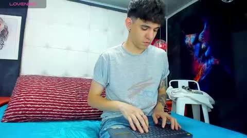 Snapshot of matteo12_ chatting on 09/11/25, 03:06 ---Matteo--- online show from 09/11/25, 03:06