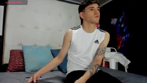 Snapshot of matteo12_ chatting on 09/14/25, 04:11 ---Matteo--- online show from 09/14/25, 04:11