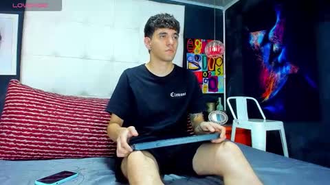 Snapshot of matteo12_ chatting on 09/21/25, 08:32 ---Matteo--- online show from 09/21/25, 08:32