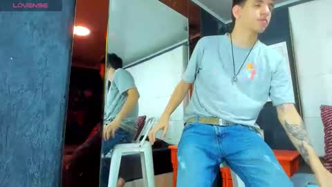 Snapshot of matteo12_ chatting on 09/24/25, 04:49 ---Matteo--- online show from 09/24/25, 04:49