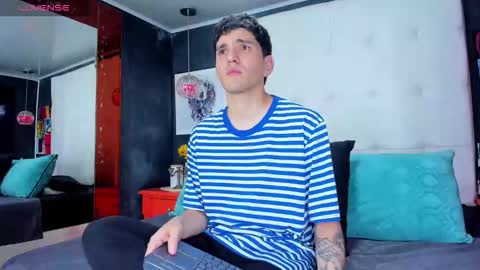 Snapshot of matteo12_ chatting on 10/22/25, 03:18 ---Matteo--- online show from 10/22/25, 03:18