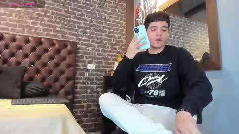 Snapshot of matteo12_ chatting on 10/23/25, 03:06 ---Matteo--- online show from 10/23/25, 03:06