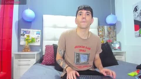 Snapshot of matteo12_ chatting on 10/27/25, 02:59 ---Matteo--- online show from 10/27/25, 02:59