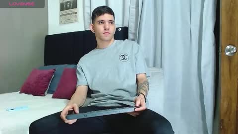 Snapshot of matteo12_ chatting on 11/09/25, 04:00 ---Matteo--- online show from 11/09/25, 04:00