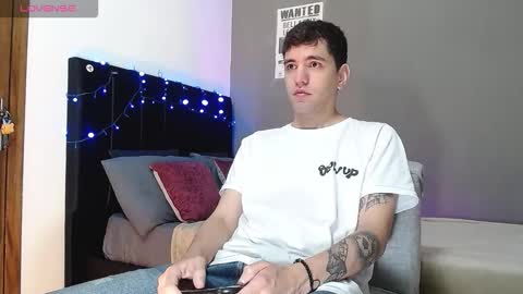 Snapshot of matteo12_ chatting on 12/03/25, 11:41 ---Matteo--- online show from 12/03/25, 11:41