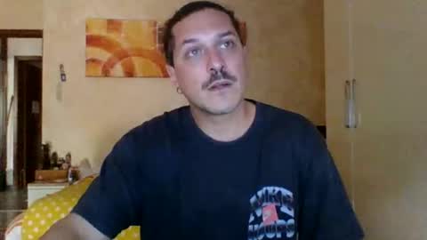 Snapshot of matteushh87 chatting on 05/05/26, 08:33 matteushh87 online show from 05/05/26, 08:33