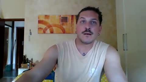 Snapshot of matteushh87 chatting on 05/06/26, 10:42 matteushh87 online show from 05/06/26, 10:42