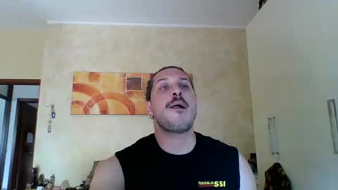 Snapshot of matteushh87 chatting on 05/12/26, 10:23 matteushh87 online show from 05/12/26, 10:23