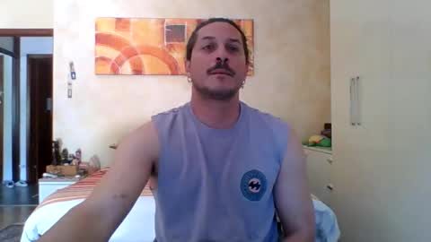 Snapshot of matteushh87 chatting on 05/19/26, 09:48 matteushh87 online show from 05/19/26, 09:48