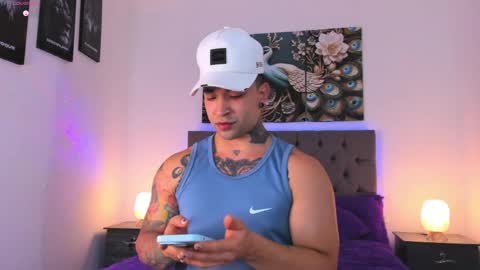 Matthew INDEPENDENT MODEL online show from 05/05/26, 01:24
