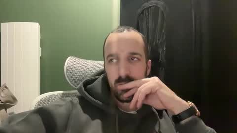 M online show from 12/20/25, 12:07